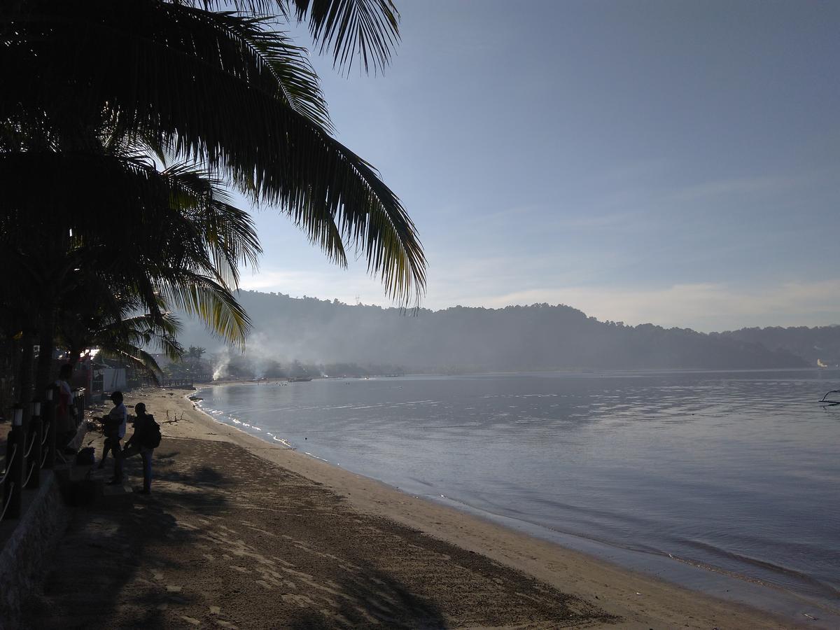 Mango'S Beachfront Resort Olongapo Exterior photo
